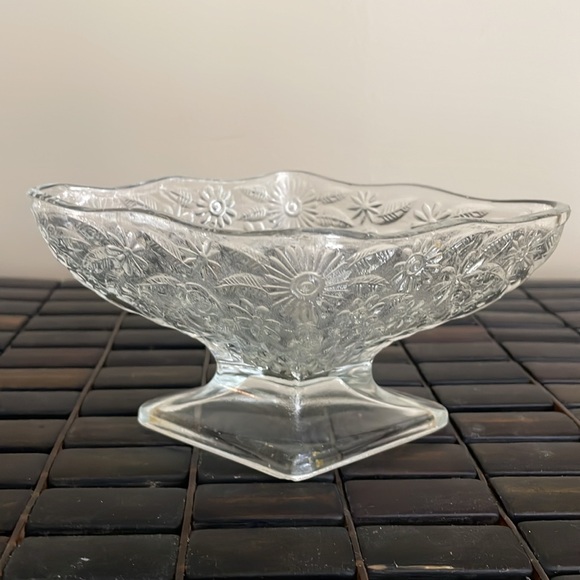 💕Vintage Indiana Glass , Pineapple & Floral Design - Picture 3 of 7